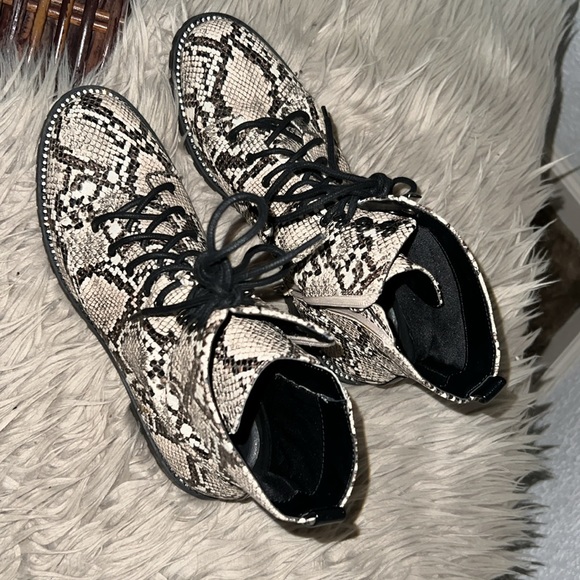 Snake skin Boots from EXPRESS. They are black and cream colored. Have been worn. - Picture 3 of 10